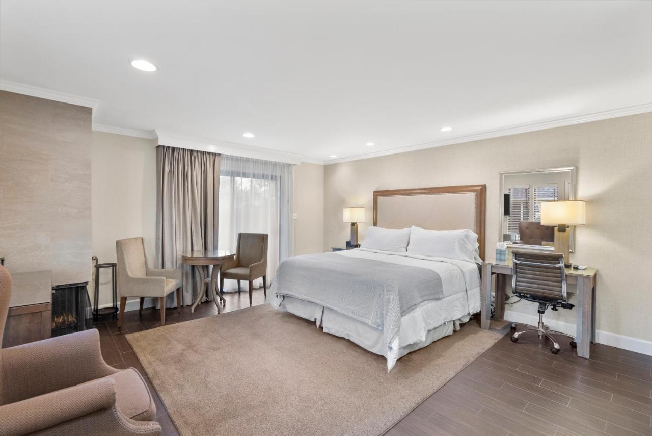 Silverado Luxury 1 Bedroom *
